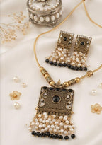 Vintage Harmony Necklace Set