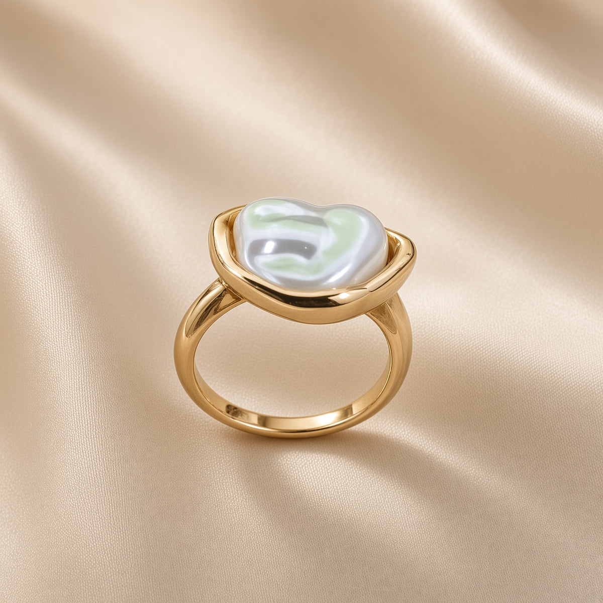 Baroque Mother Pearl Embrace Ring Floral