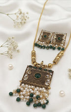 Vintage Harmony Necklace Set